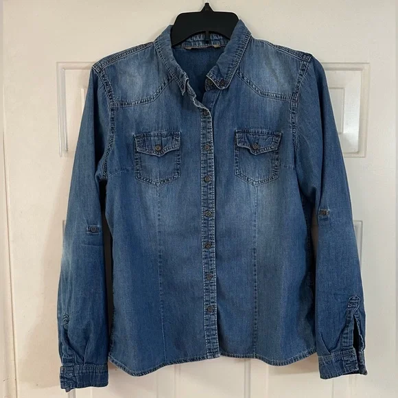 Highway Jeans Denim Shirt. Large. Very Clean. Smoke Free. Excellent Condition. - Picture 4 of 11